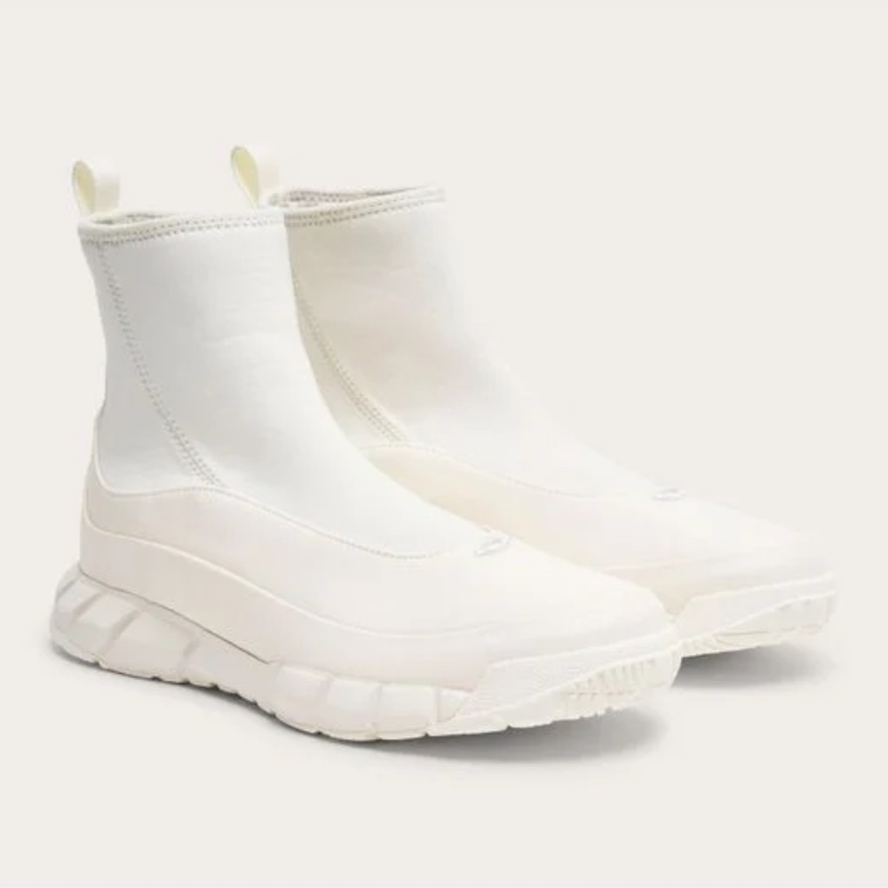 Coyote Laceless Boot Arctic White